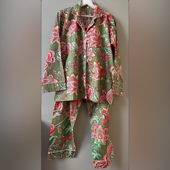 S/XS PJ Set - Picture 1 of 1